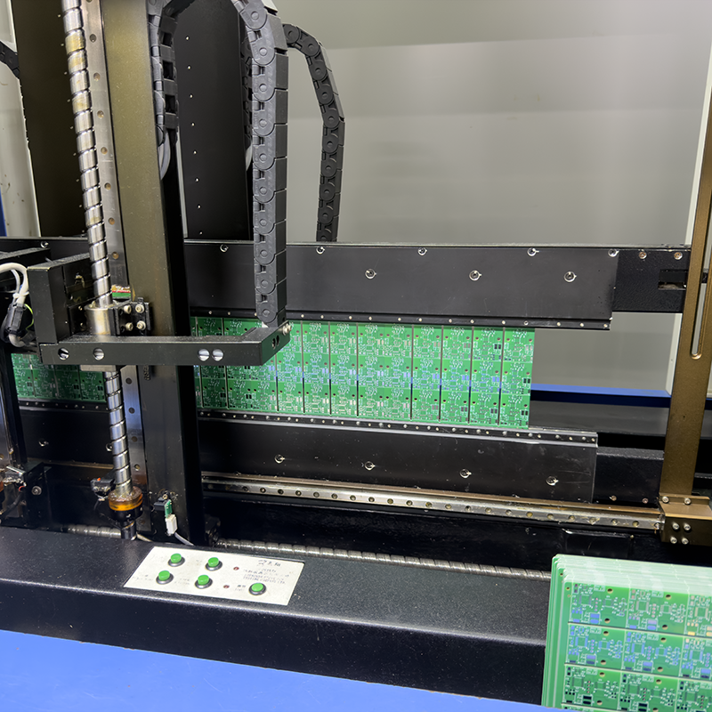 Flying probe fixtureless in-circuit test on a PCB